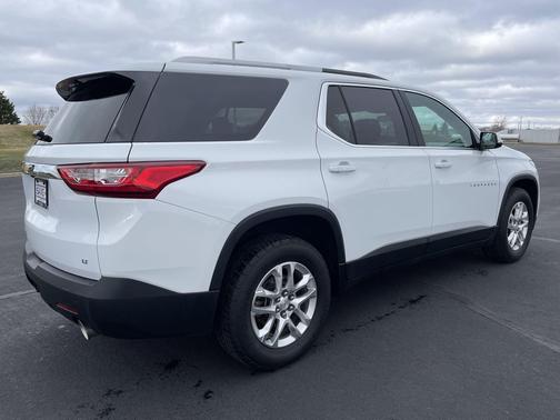 2018 Chevrolet Traverse LT Cloth
