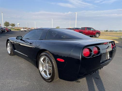 2003 Chevrolet Corvette Base