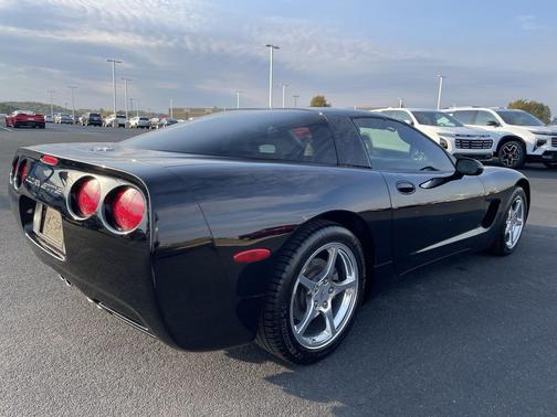 2003 Chevrolet Corvette Base