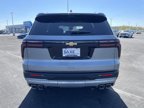 Sterling Gray Metallic 2026 Chevrolet Traverse LT