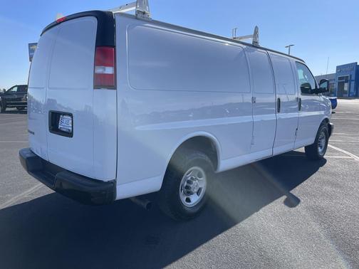 Summit White 2019 Chevrolet Express 2500 Work Van