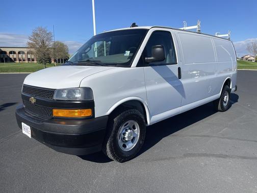 Summit White 2019 Chevrolet Express 2500 Work Van