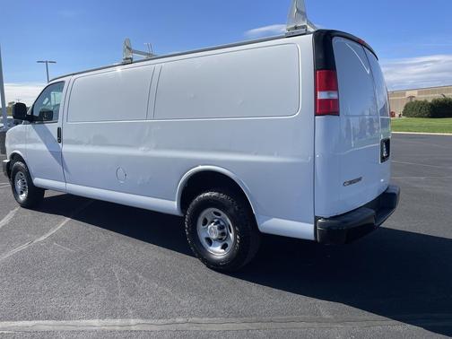 Summit White 2019 Chevrolet Express 2500 Work Van
