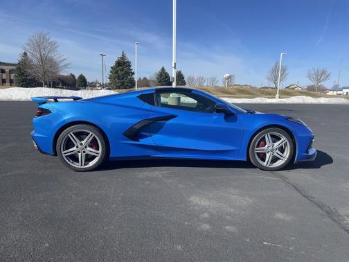 2026 Chevrolet Corvette Stingray w/2LT