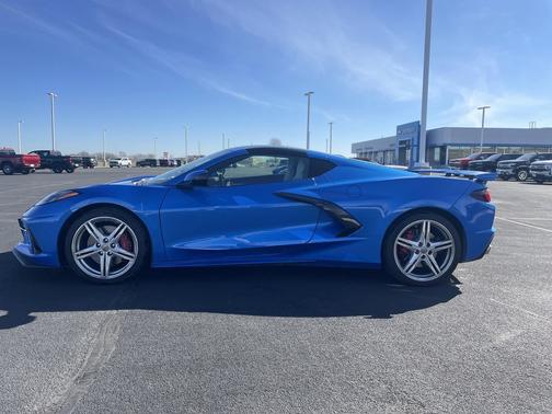 2026 Chevrolet Corvette Stingray w/2LT