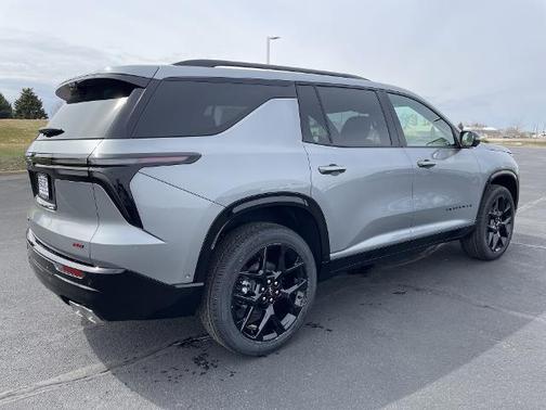 Sterling Gray Metallic 2026 Chevrolet Traverse RS