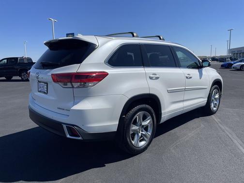 Blizzard Pearl 2019 Toyota Highlander Limited