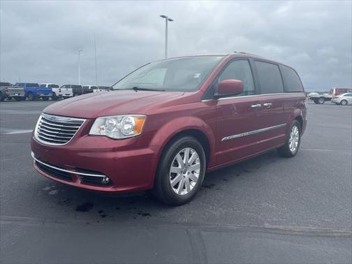 2016 Chrysler Town & Country Touring