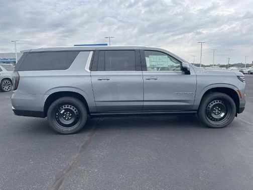 2025 Chevrolet Suburban 4WD High Country