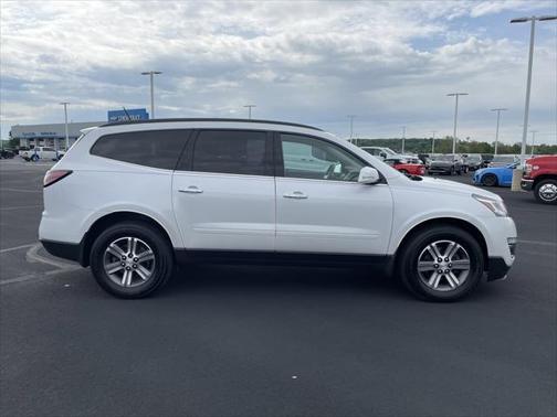 2017 Chevrolet Traverse 2LT