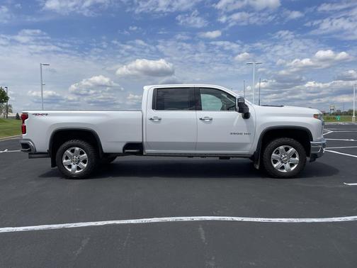 Iridescent Pearl Tricoat 2021 Chevrolet Silverado 3500 LTZ