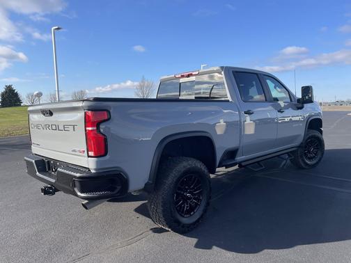 2025 Chevrolet Silverado 2500 4WD Crew Cab Standard Bed ZR2