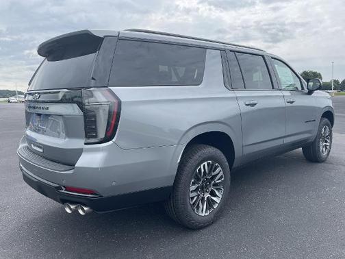 2025 Chevrolet Suburban 4WD Z71