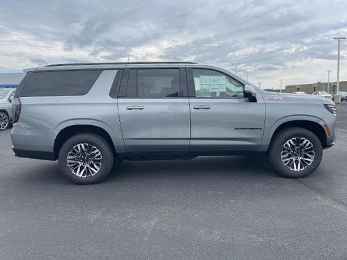 2025 Chevrolet Suburban 4WD Z71
