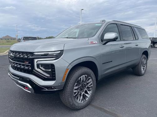 2025 Chevrolet Suburban 4WD Z71