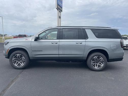 2025 Chevrolet Suburban 4WD Z71