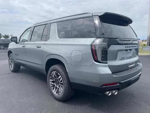 2025 Chevrolet Suburban 4WD Z71