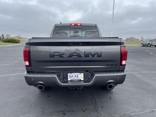 Granite Crystal Metallic 2018 RAM 1500 Sport