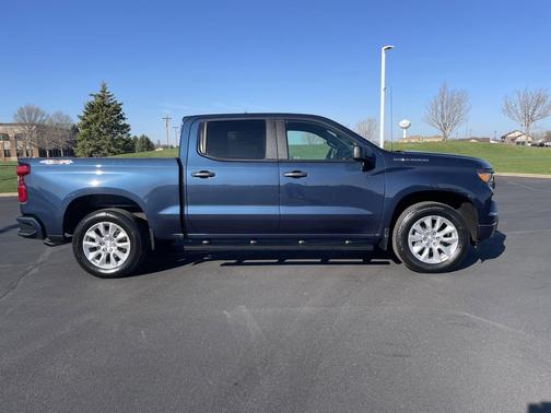 Northsky Blue Metallic 2022 Chevrolet Silverado 1500 Custom