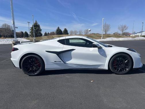 Arctic White 2026 Chevrolet Corvette Z06
