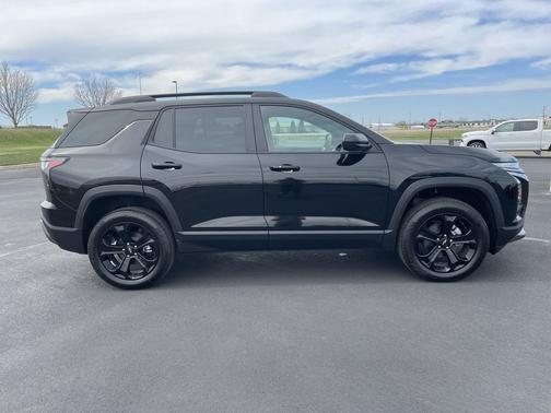 Mosaic Black Metallic 2026 Chevrolet Equinox 1LT