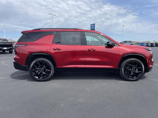 Radiant Red Tintcoat 2024 Chevrolet Traverse RS
