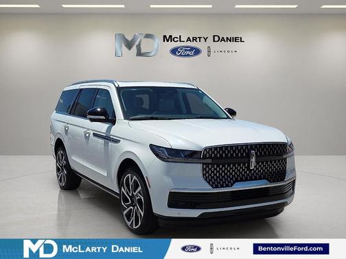 Star White 2026 Lincoln Navigator Reserve