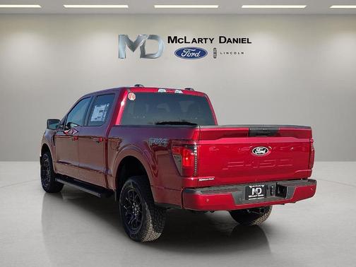 Ruby Red Metallic Tinted Clearcoat 2026 Ford F-150 XLT