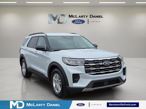Space White Metallic 2026 Ford Explorer Active