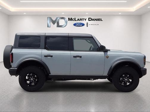 Avalanche 2026 Ford Bronco Badlands