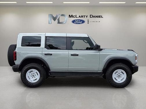 Avalanche 2026 Ford Bronco Heritage Edition