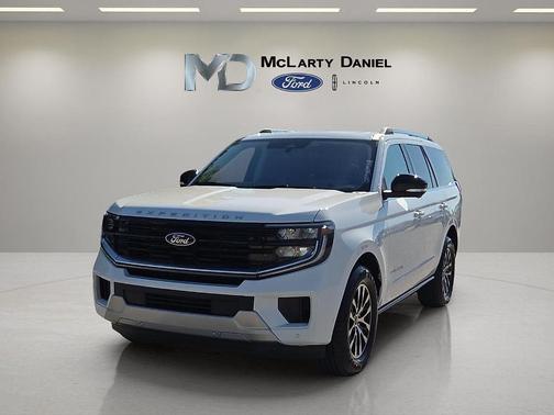 Oxford White 2025 Ford Expedition Platinum