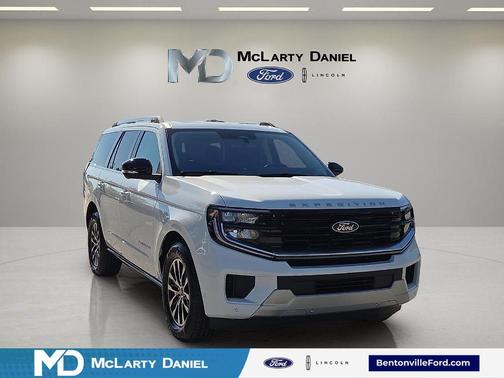 Oxford White 2025 Ford Expedition Platinum
