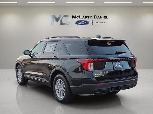 Agate Black Metallic 2026 Ford Explorer Active