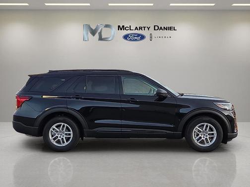 Agate Black Metallic 2026 Ford Explorer Active