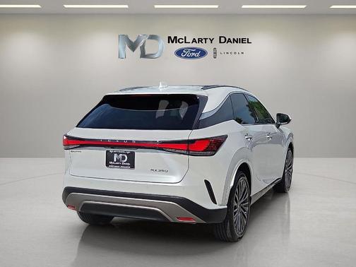 Eminent White Pearl 2024 Lexus RX 350 Luxury