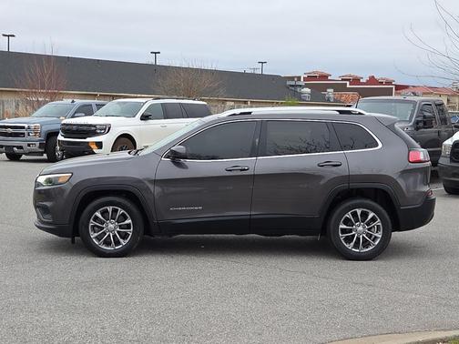 Granite Crystal Clearcoat Metallic 2020 Jeep Cherokee Latitude Plus