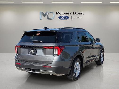 Carbonized Gray Metallic 2026 Ford Explorer Active