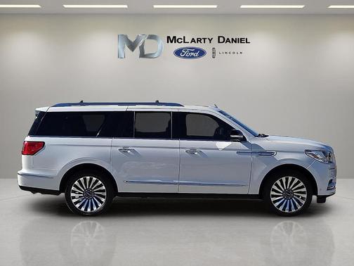2019 Lincoln Navigator L Reserve