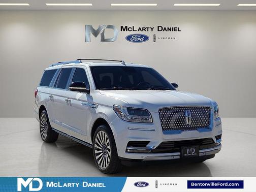 White Platinum Tri-Coat Metallic 2019 Lincoln Navigator L Reserve SUV