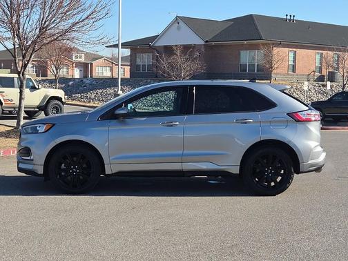 2021 Ford Edge ST Line