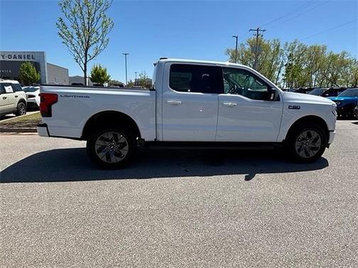 2025 Ford F-150 Lightning Flash
