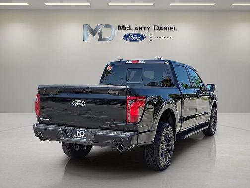 Agate Black Metallic 2026 Ford F-150 XLT