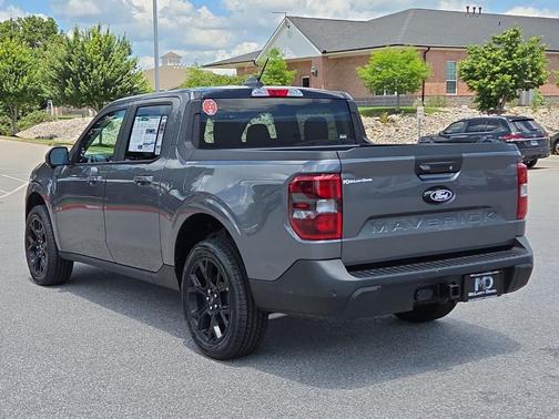 Carbonized Gray Metallic 2026 Ford Maverick Lariat