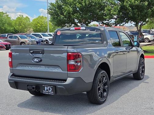 Carbonized Gray Metallic 2026 Ford Maverick Lariat
