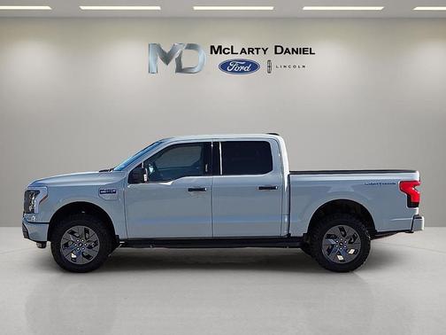 Avalanche 2024 Ford F-150 Lightning XLT