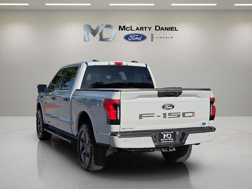 Avalanche 2024 Ford F-150 Lightning XLT