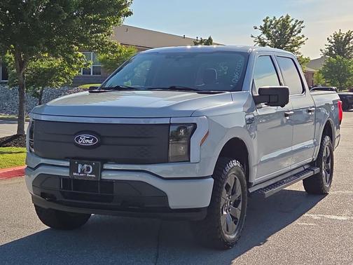 Avalanche 2024 Ford F-150 Lightning XLT