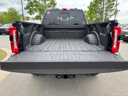 2025 Ford F-350 Lariat Super Duty