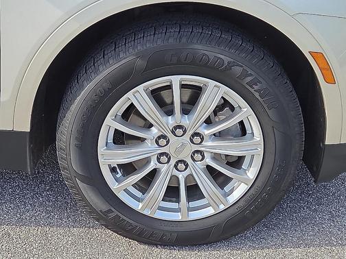 2017 Cadillac XT5 Base